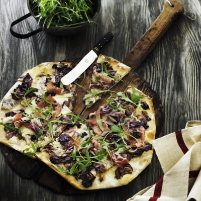 Pizza med gorgonzola radicchio og parmaskinke_600x600px